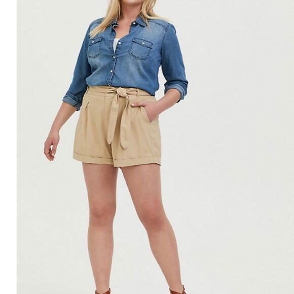 NWT SZ 10 Lined Tie Waist Linen Tan Shorts TORRID - Picture 2 of 13
